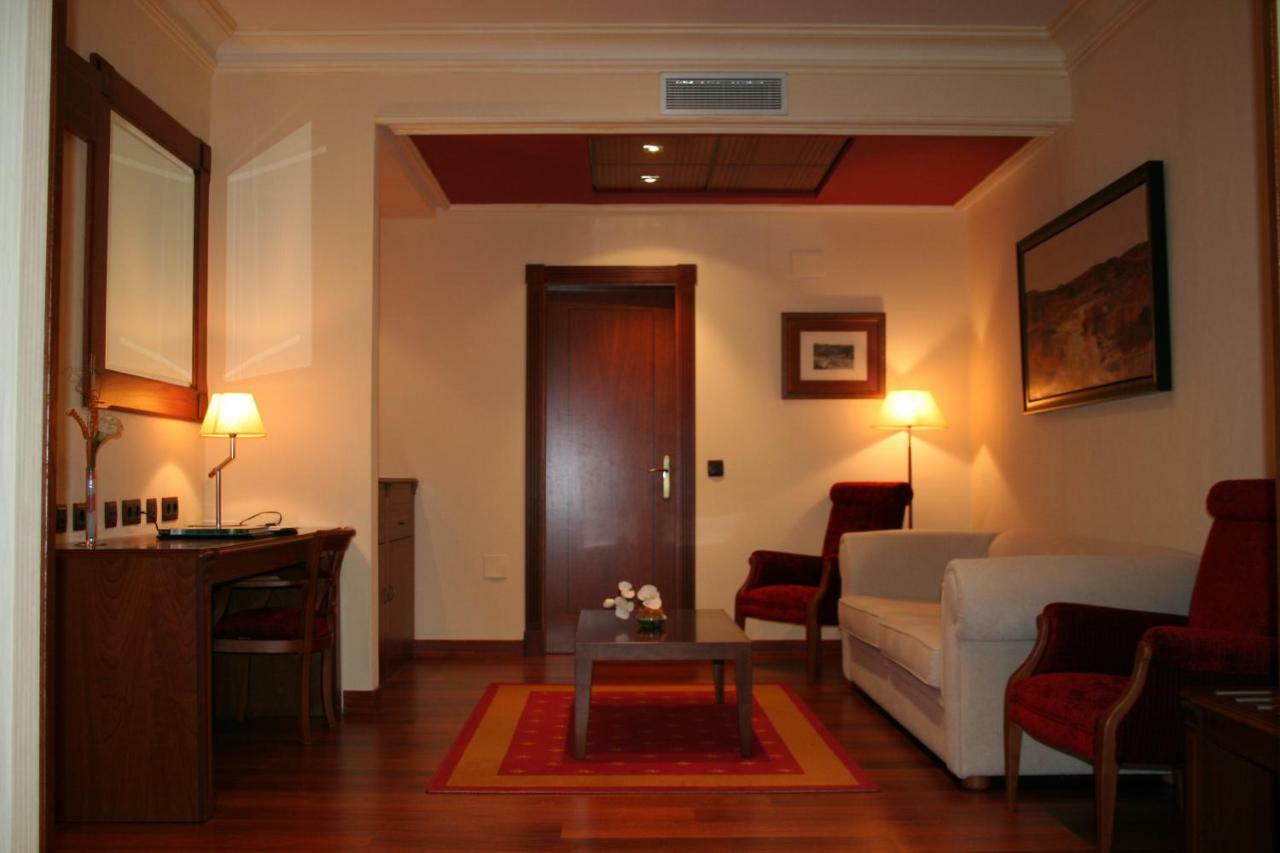 Hotel Palacio De La Magdalena Soto Del Barco Zewnętrze zdjęcie